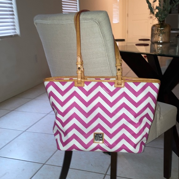 Dooney & Bourke Pink Chevron Tote Bag - Picture 1 of 4